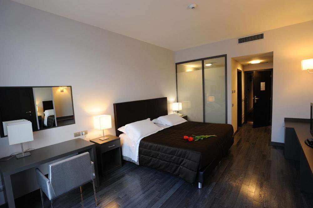 Park Hotel Sporting تيرامو المظهر الخارجي الصورة
