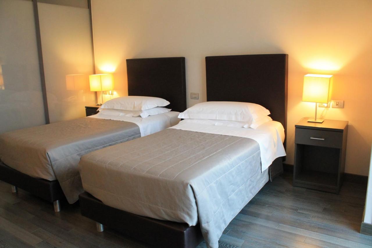 Park Hotel Sporting تيرامو المظهر الخارجي الصورة
