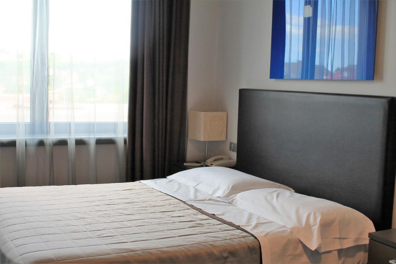 Park Hotel Sporting تيرامو المظهر الخارجي الصورة