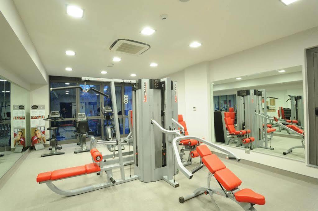 Park Hotel Sporting تيرامو المظهر الخارجي الصورة